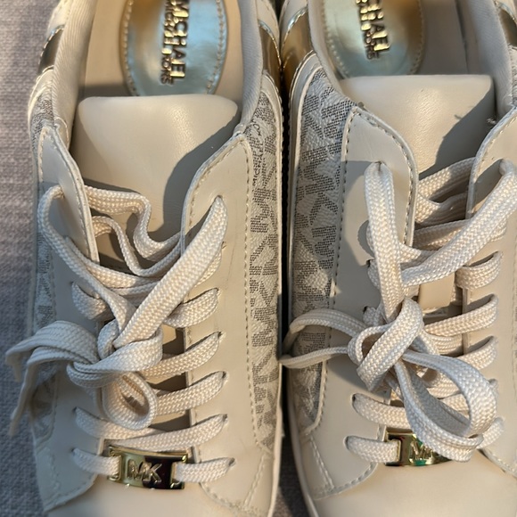 Michael Michael kors slade lace up sneakers. LT cream - size 9 - Picture 16 of 17